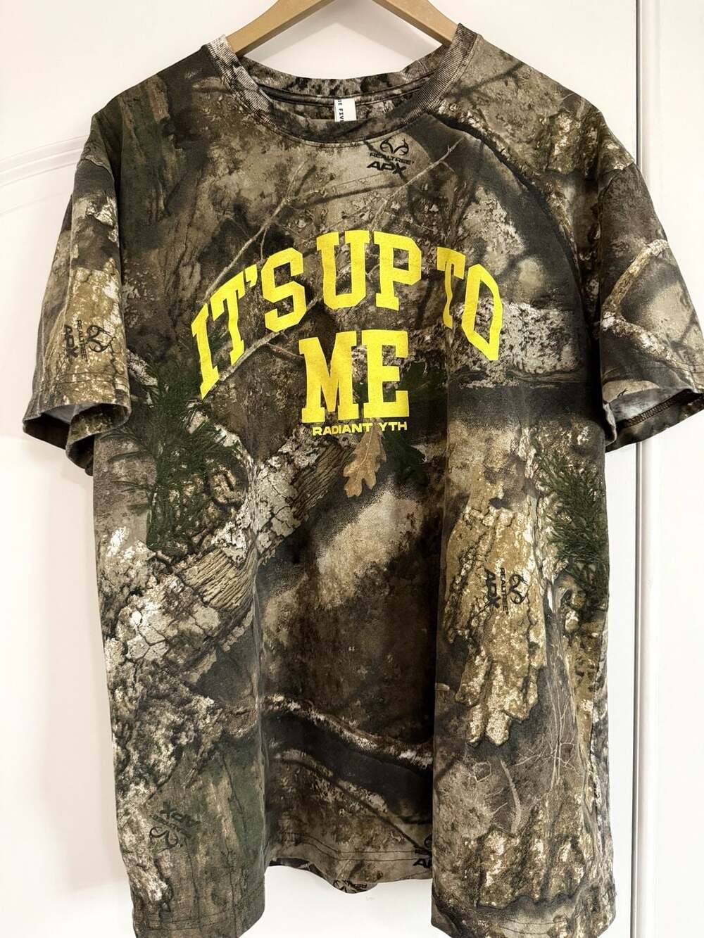 Code Five L-A-T Apparel Realtree APX Camo Graphic T-Shirt 'It's Up To Me'
